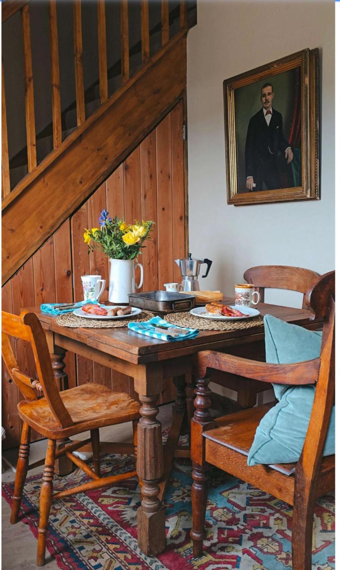 Charming Country Cottage With Oak Beams In Historic Setting, Brecon Beacons Retreat Llangadog Εξωτερικό φωτογραφία